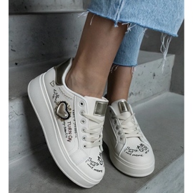 D/CEO Béžové tenisky zdobené nášivkou a nápisy na platformě Etara béžový 2