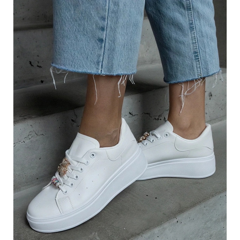 D/CEO Bílé tenisky na platformě zdobené plyšovým medvídkem Mavien bílý 1