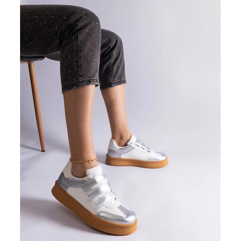 D/CEO Stříbrné tenisky Mena se zapínáním na suchý zip stříbrný 2