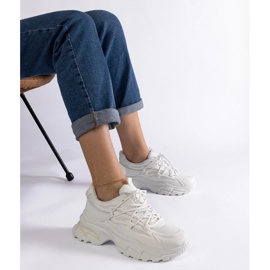 D/CEO Bílé sportovní tenisky s masivní podrážkou Roxana bílý 1