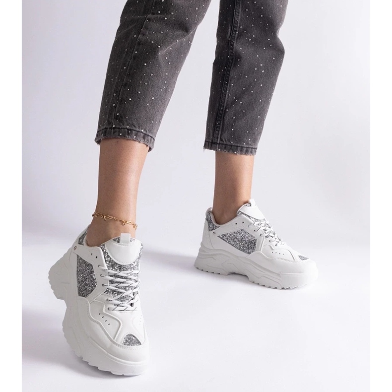 D/CEO Bílé dámské tenisky s třpytivými vsadkami Caraballo bílý 1