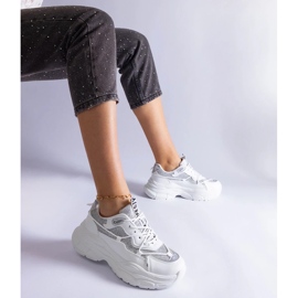 D/CEO Bílé tenisky se třpytivými vsadkami Rigel bílý 1