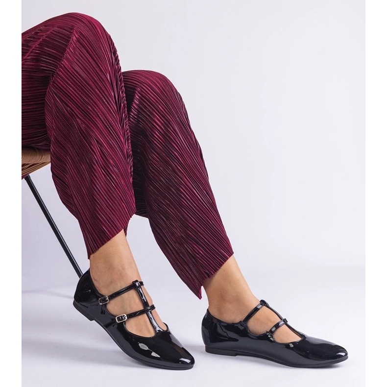 D/CEO Černé lakované balerínky se sponou Marinos černá 2