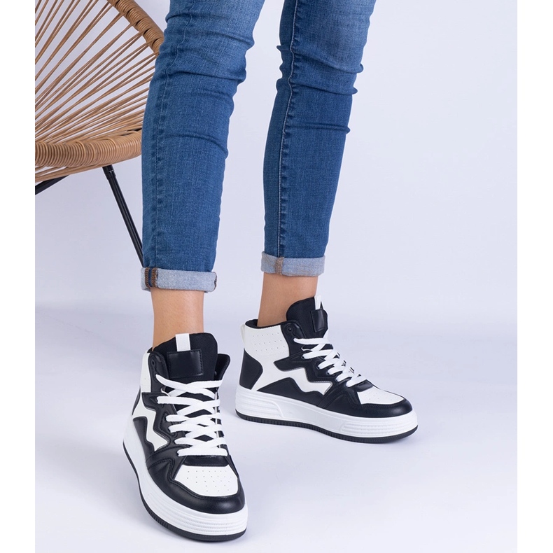 Dámské bílé a bílé tenisky černá 1