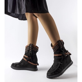 D/CEO Černé kozačky na klínku od Beausoleil 2