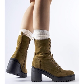 D/CEO Zelené zateplené kozačky na nízkém podpatku od Cotti zelená 2 D/CEO Zelené zateplené kozačky na nízkém podpatku od Cotti zelená 2