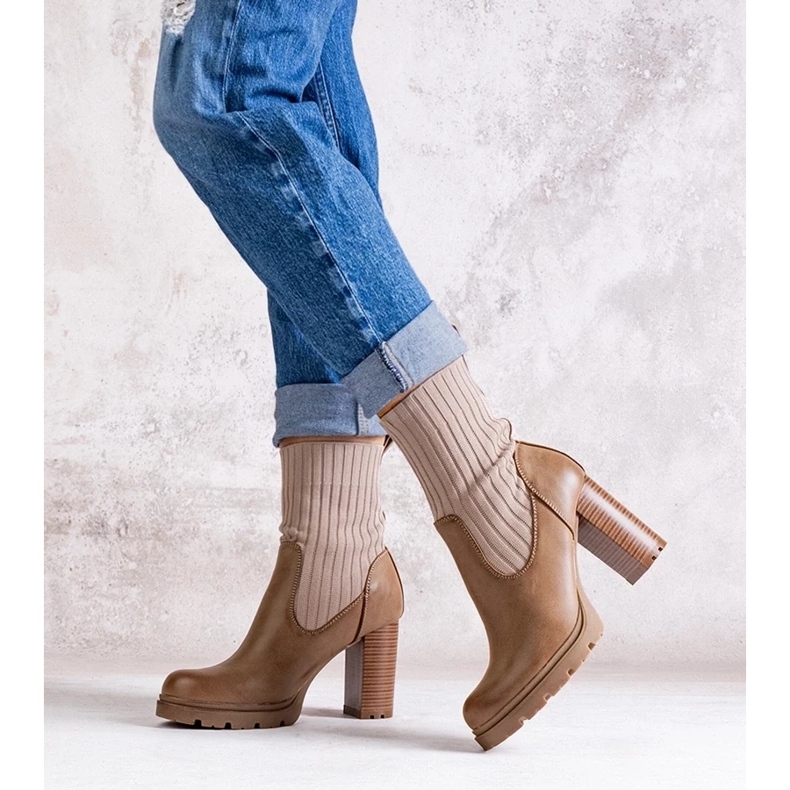 D/CEO Tmavě béžové kotníkové boty z eko kůže Asera 2