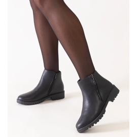 D/CEO Černé kotníkové boty s kovovými vsadkami, ekokůže Branda černá 2