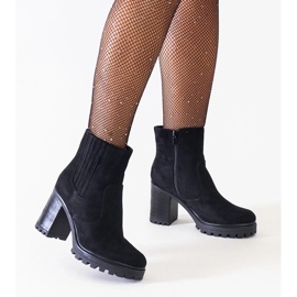 D/CEO Černé kotníkové boty na masivním vysokém podpatku, eko-semiš Dunyana černá 1