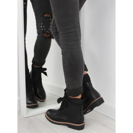 Černé šněrovací kozačky 8308 black černý 1