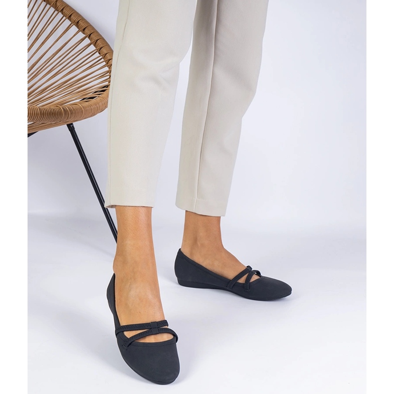 Baleríny černých žen vyrobených z matného ekologického pokoje černá 1