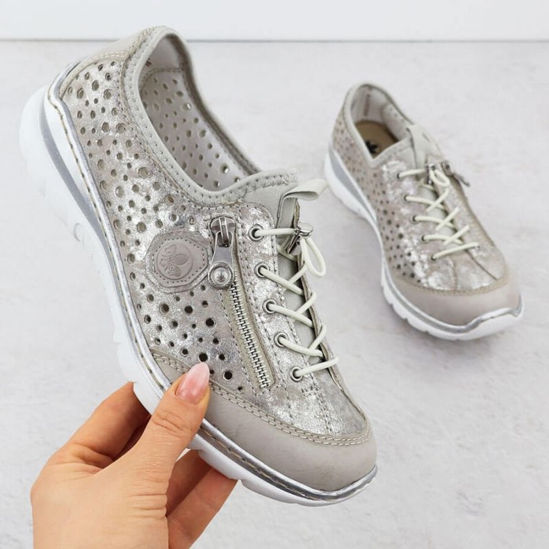 Rieker L32P6-90 Silver Openwork Sports Boty stříbro 1
