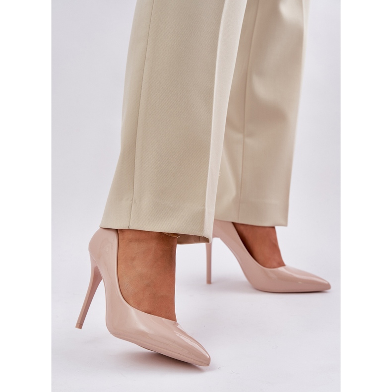 Malované vysoké podpatky s okrajovými prsty na nohou béžový 2 Malované vysoké podpatky s okrajovými prsty na nohou béžový 2