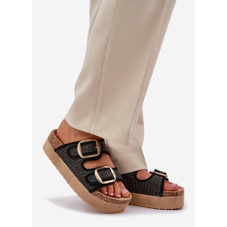 Pantofle s cop a spony na masivní platformě černé černá 1