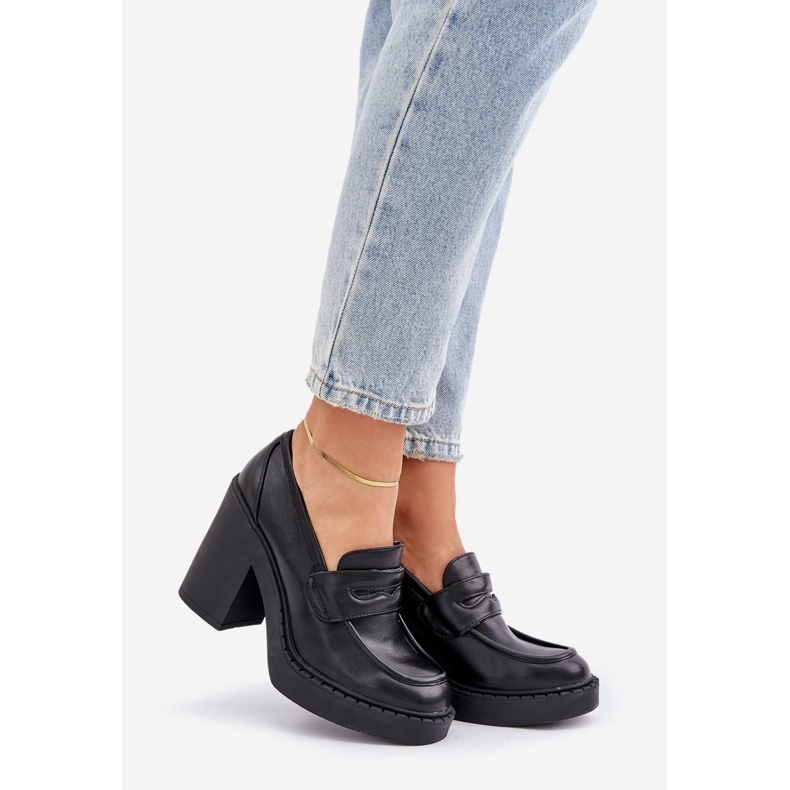 Čerpadla na masivním sloupu s ekologickou koženou černou černá 1