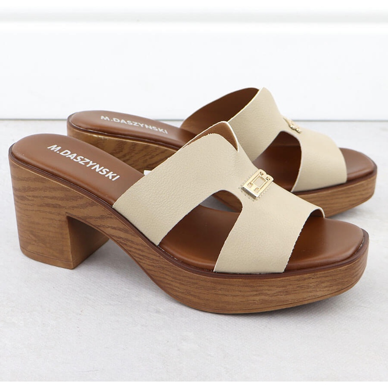 Dámské pantofle na post Beige M. Daszyński MR23126-11 béžový 2 Dámské pantofle na post Beige M. Daszyński MR23126-11 béžový 2