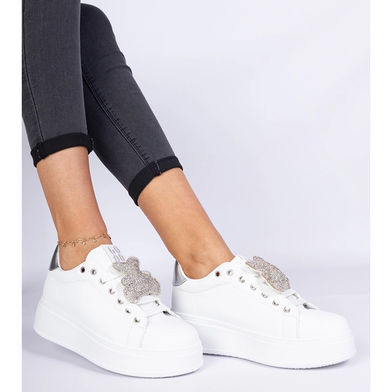 White and Silver dámské tenisky zdobené medvídkem bílý 1 White and Silver dámské tenisky zdobené medvídkem bílý 1