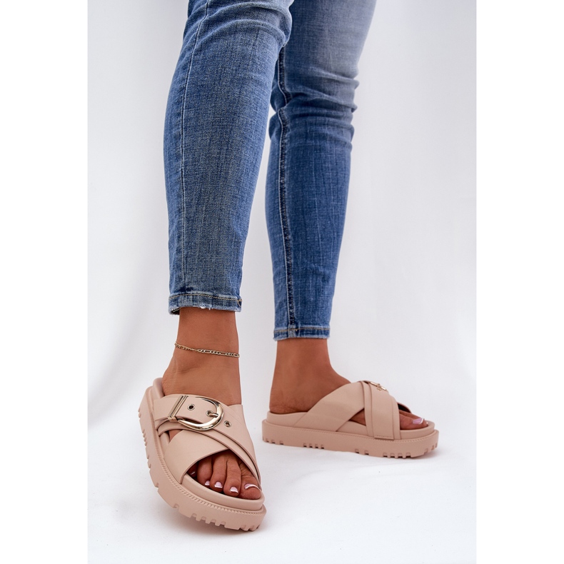 Pantofle na platformě s béžovou sponou béžový 2