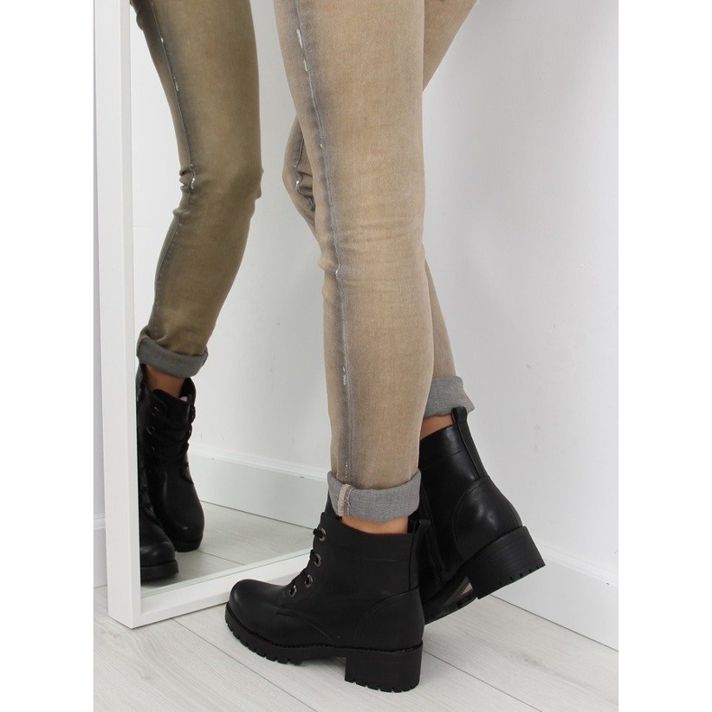 Černé šněrovací boty HQ891 černé černá 2 Černé šněrovací boty HQ891 černé černá 2