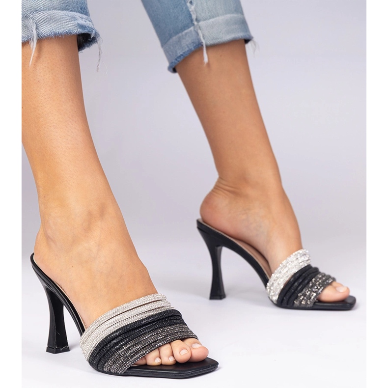 Černé elegantní paty zdobené zirkony černá 2