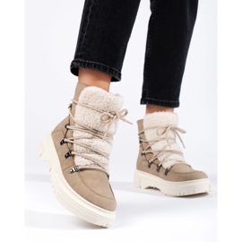 Béžové dámské sněhule s ovčí kůží béžový 2