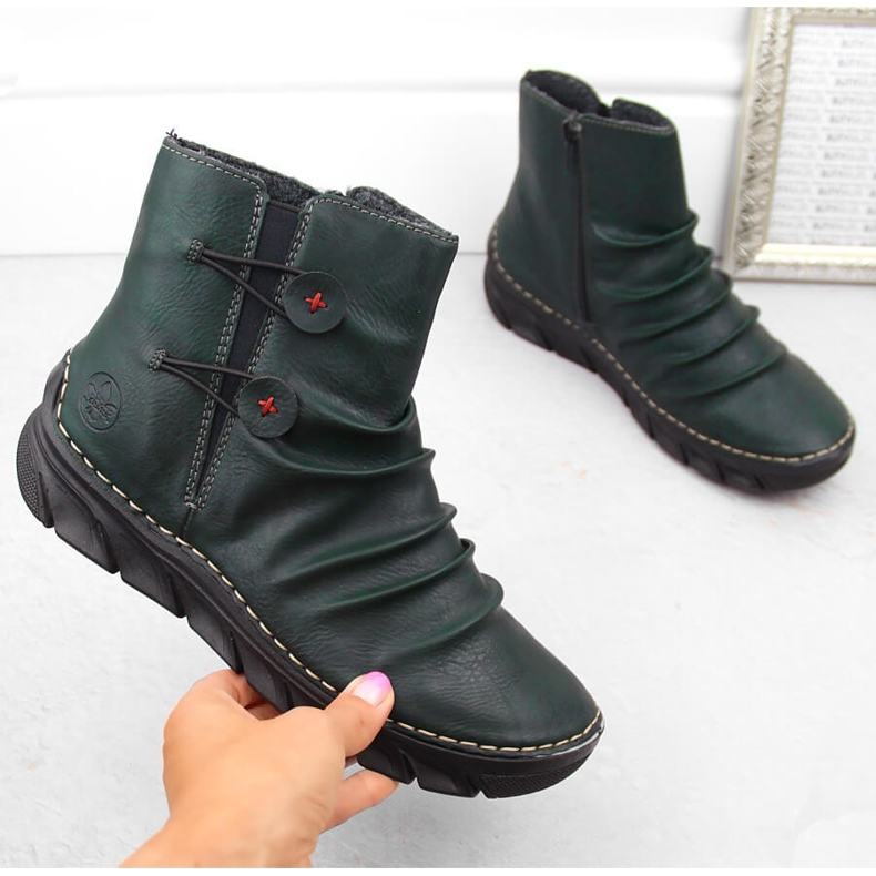 Zelené zateplené dámské kozačky Rieker 55052-54 zelená 1