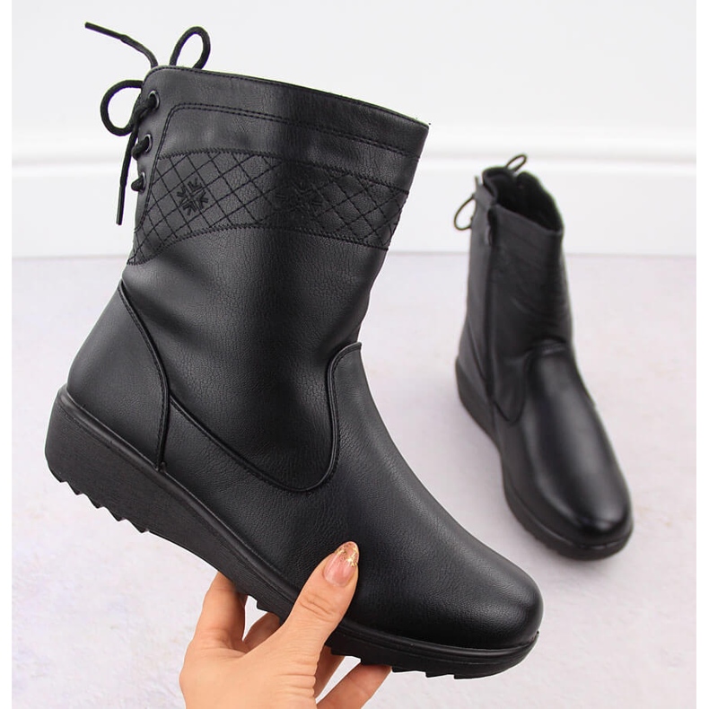 Dámské zateplené černé kozačky Unisoft 7985 černá 1