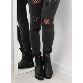 Černé zateplené dámské kozačky F7091-1BLACK černý 1