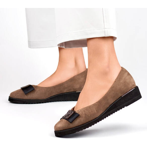 Dámské semišové boty na klínku s taupe zdobením GD-FL766T béžový 2