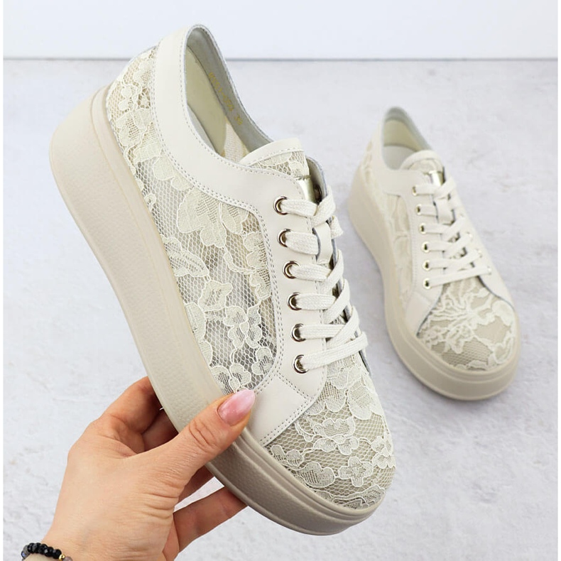 Boty na béžové krajkové platformě S.Barski Hy51-059 béžový 1