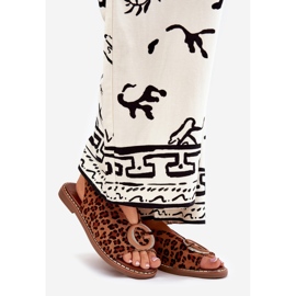 Ploché sandály s dekorací hnědý leopard tisk 1