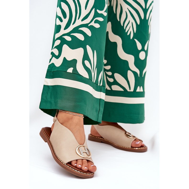 Ploché elegantní sandály s béžovou dekorací béžový 2 Ploché elegantní sandály s béžovou dekorací béžový 2