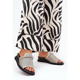 Jezzi Dámské klíny s dekorativním stříbrným popruhem šedá 2 Jezzi Dámské klíny s dekorativním stříbrným popruhem šedá 2