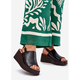 Jezzi Dámské sandály s ekologickou kůží na plošině a černými klíny černá 1