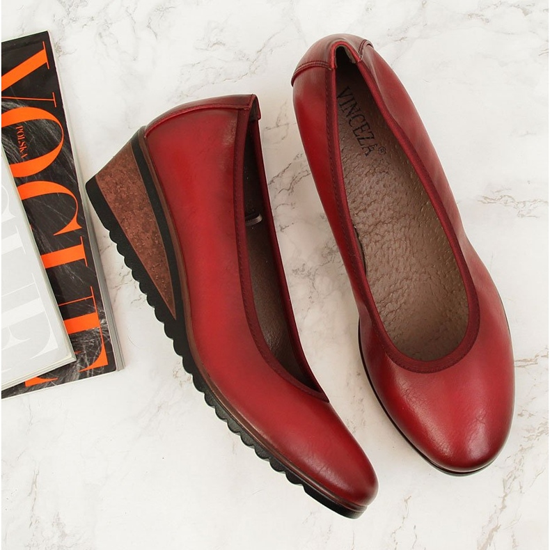 Červené lodičky Vinceza na klínku 2 Červené lodičky Vinceza na klínku 2