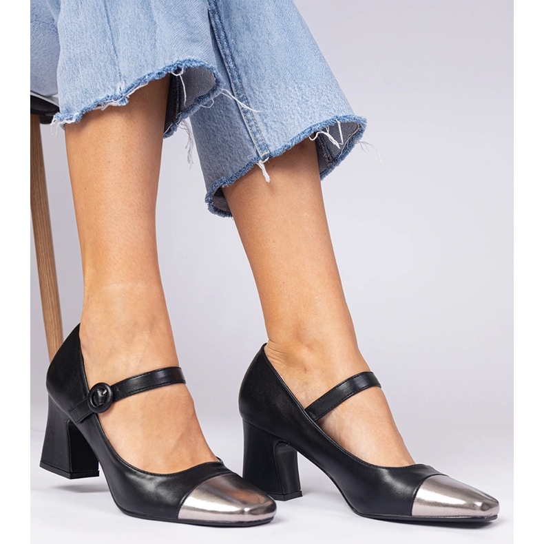 Černá dámská čerpadla se stříbrným prstem černý 2