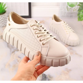 Béžové kožené dámské sportovní boty Filippo DP4535 béžový 2