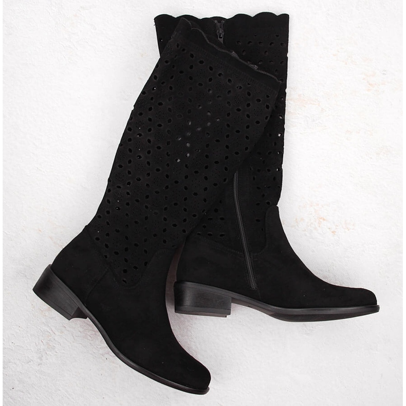 M. DASZYŃSKI Černé semišové prolamované boty M.Daszyński SA198-33 černá 1