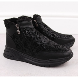 Dámské černé kožené kotníkové boty s květinami T.Sokolski Z24-329 černá 2