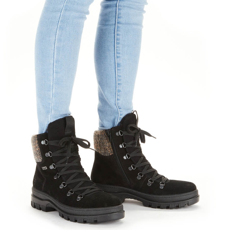 Dámské kožené kozačky s hroty, černé Rieker X8200-00 černá 1