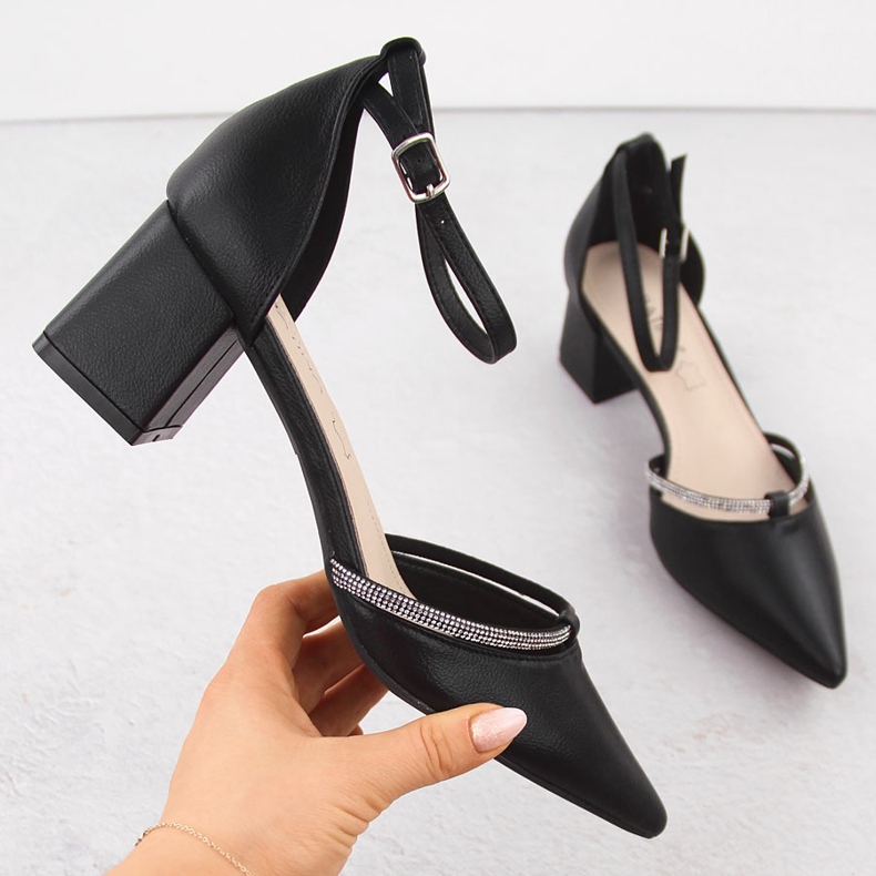 Černé dámské špičaté sandály Sabatina s kubickou zirkony černá 1