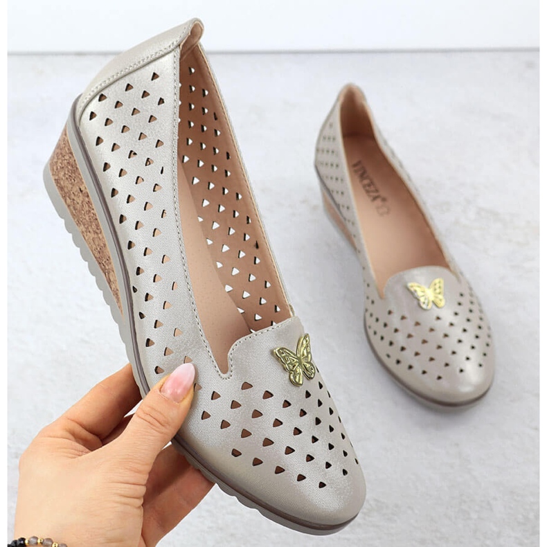 Dámské boty na otevřeném klínu s ornamentem Golden Vinceza 58472 zlatý 1