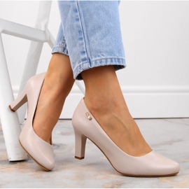 Béžové lodičky na nízkém podpatku Sergio Leone béžový 2