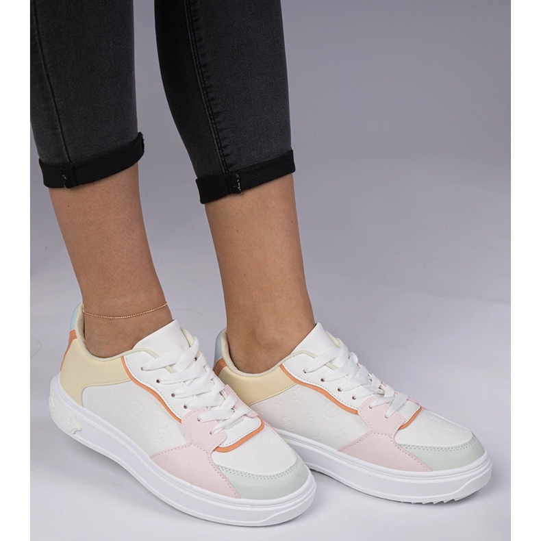 Bílé a žluté sportovní tenisky z ekopokolu bílý 2 Bílé a žluté sportovní tenisky z ekopokolu bílý 2