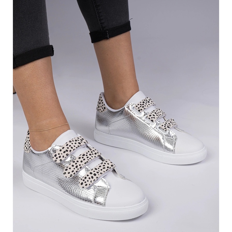 Stříbrné tenisky se zvířecím suchým zipem stříbrný 1