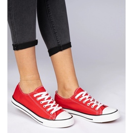 Červené klasické ženské tenisky 2 Červené klasické ženské tenisky 2