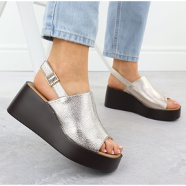 Dámské sandály na platformě Golden Jezzi 24130 zlatý 2