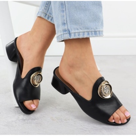 Pantofle na sloupu černé s dekorací Jezzi 214 černá 1 Pantofle na sloupu černé s dekorací Jezzi 214 černá 1