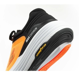Běžecké boty Skechers Max Cushioning 220932/Orbk žlutá 6