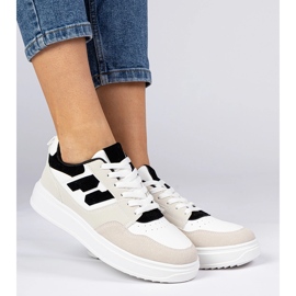 Ženské tenisky bílých a bílých tenisek 2